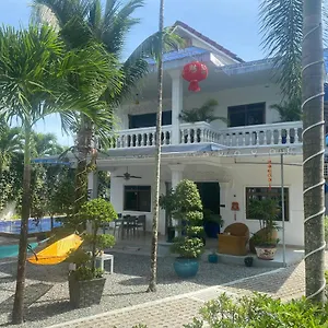 Blue Lagoon Hostel